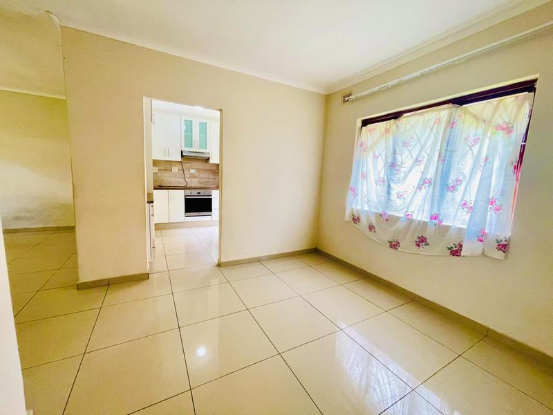 To Let 3 Bedroom Property for Rent in Umlazi KwaZulu-Natal