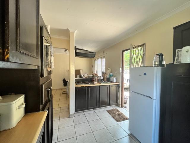 To Let 3 Bedroom Property for Rent in Sea View KwaZulu-Natal