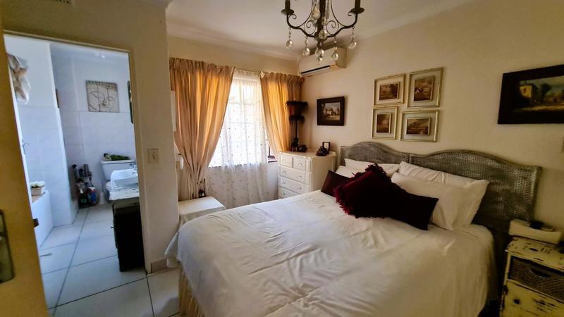 1 Bedroom Property for Sale in Port Edward KwaZulu-Natal