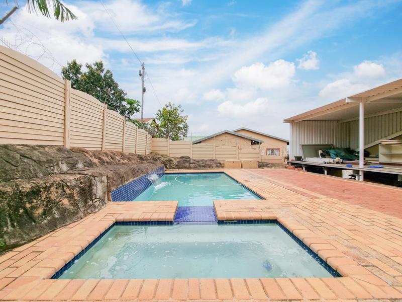 5 Bedroom Property for Sale in Reservoir Hills KwaZulu-Natal