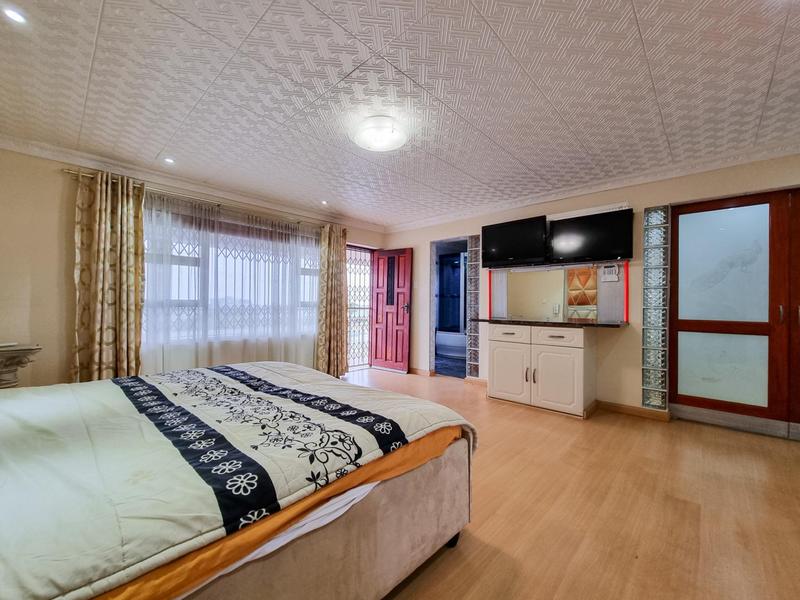4 Bedroom Property for Sale in Somerset Park KwaZulu-Natal