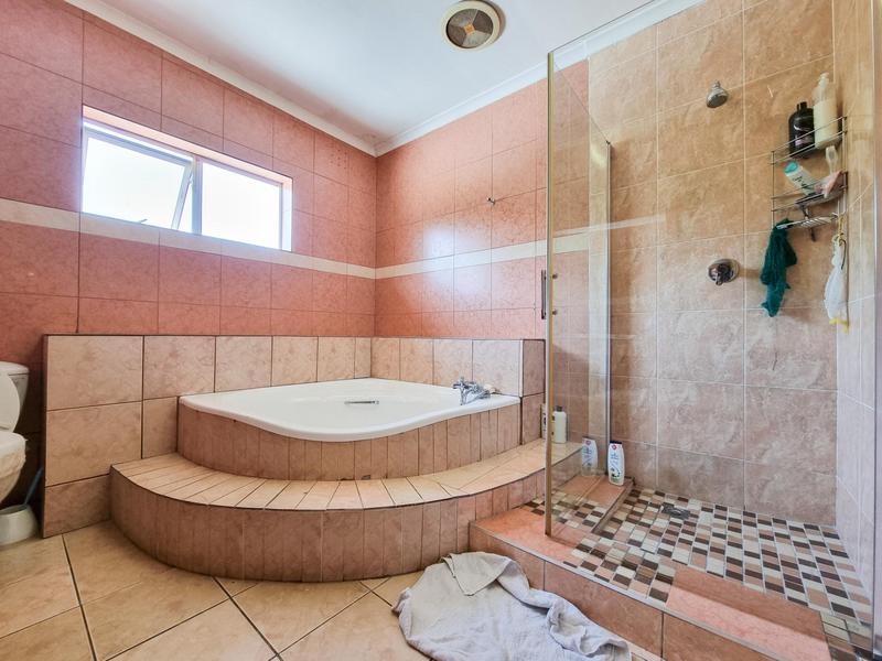 4 Bedroom Property for Sale in Lenham KwaZulu-Natal