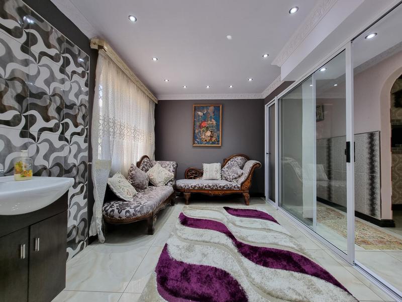 4 Bedroom Property for Sale in Lenham KwaZulu-Natal