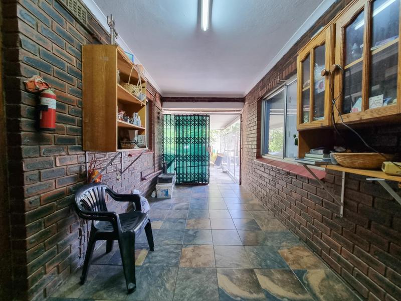 4 Bedroom Property for Sale in Lenham KwaZulu-Natal