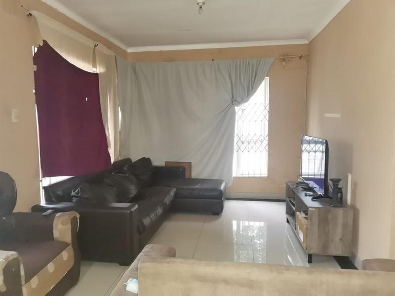 2 Bedroom Property for Sale in Naidooville KwaZulu-Natal