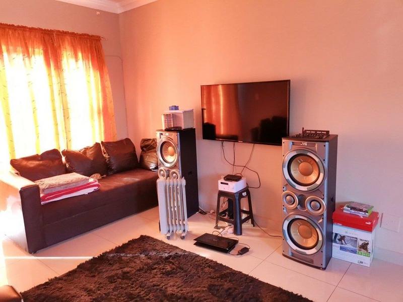 2 Bedroom Property for Sale in Saiccor Village KwaZulu-Natal
