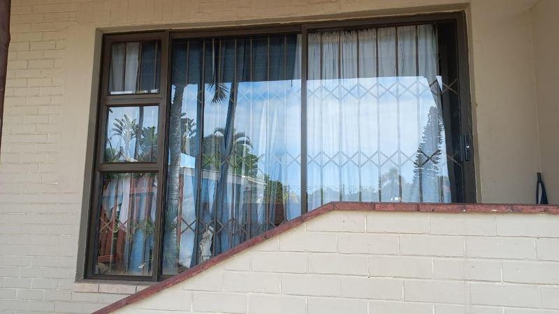 2 Bedroom Property for Sale in Umkomaas KwaZulu-Natal