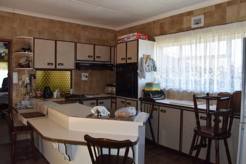 8 Bedroom Property for Sale in Park Rynie KwaZulu-Natal