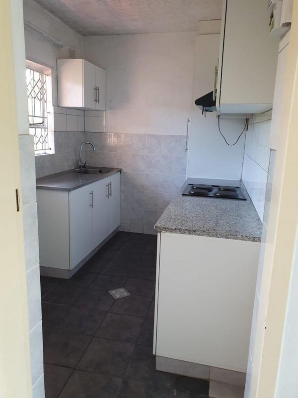 2 Bedroom Property for Sale in Pinetown KwaZulu-Natal