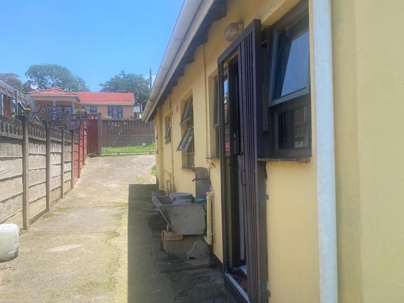 3 Bedroom Property for Sale in Kwamashu KwaZulu-Natal