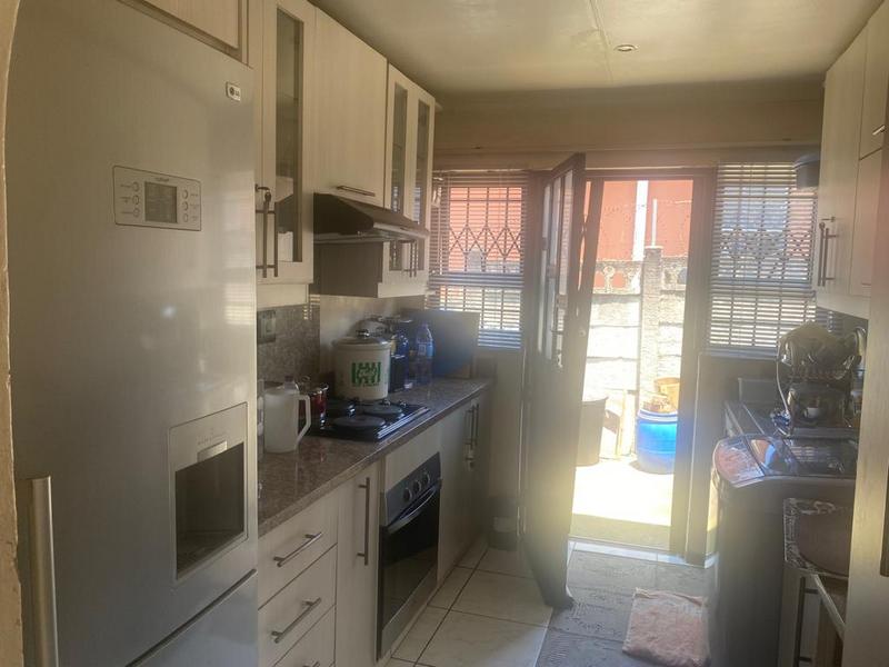 3 Bedroom Property for Sale in Kwamashu KwaZulu-Natal