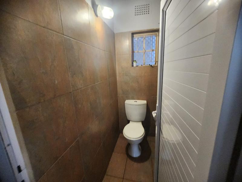 2 Bedroom Property for Sale in Mount Vernon KwaZulu-Natal