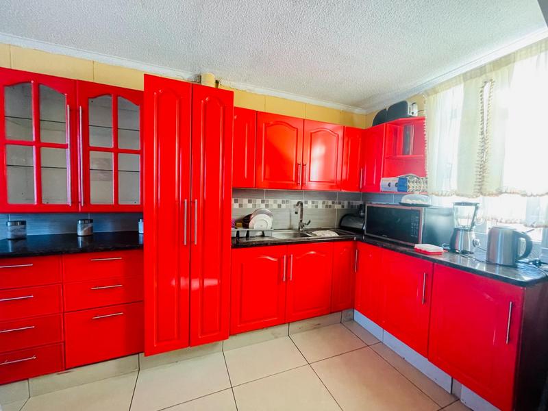 3 Bedroom Property for Sale in Montclair KwaZulu-Natal