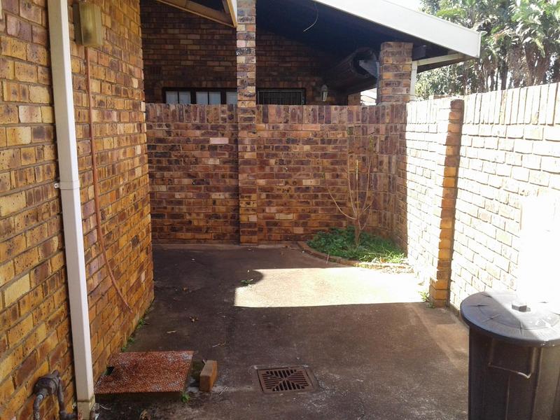 2 Bedroom Property for Sale in Port Edward KwaZulu-Natal