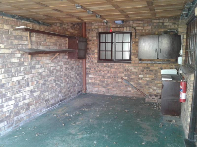 2 Bedroom Property for Sale in Port Edward KwaZulu-Natal