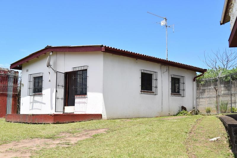 4 Bedroom Property for Sale in Umzinto KwaZulu-Natal