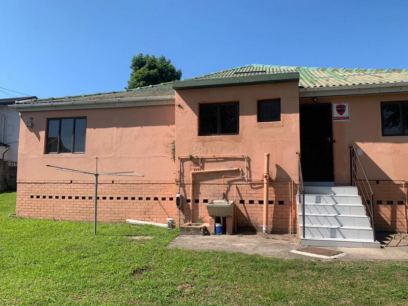 6 Bedroom Property for Sale in Mount Vernon KwaZulu-Natal