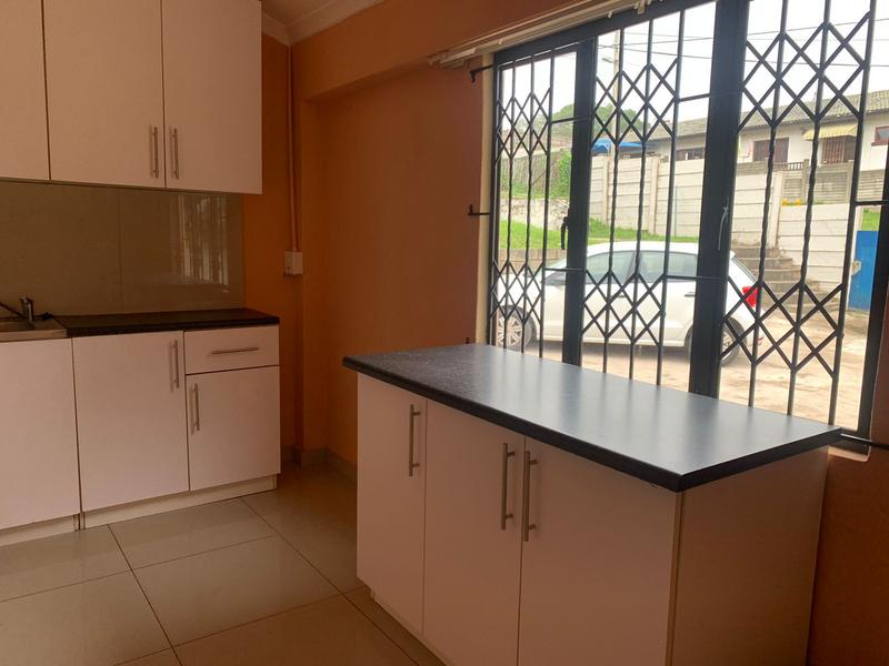 6 Bedroom Property for Sale in Mount Vernon KwaZulu-Natal