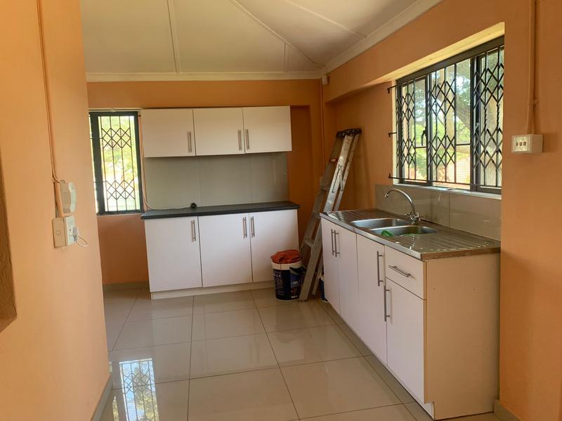 6 Bedroom Property for Sale in Mount Vernon KwaZulu-Natal