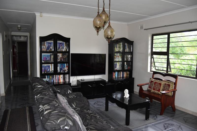 3 Bedroom Property for Sale in Umzinto KwaZulu-Natal