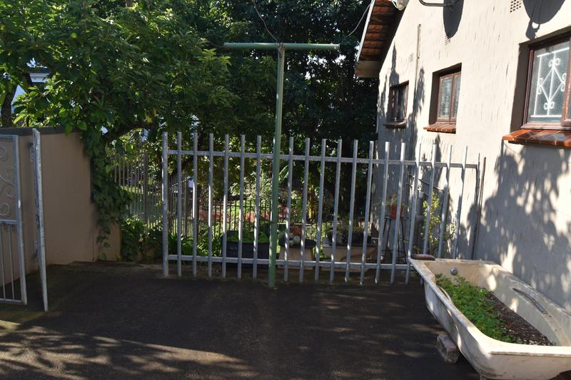 4 Bedroom Property for Sale in Umzinto KwaZulu-Natal