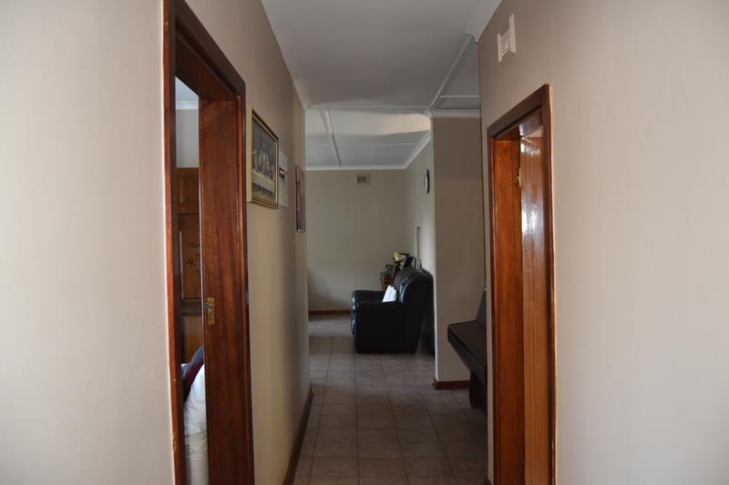 4 Bedroom Property for Sale in Umzinto KwaZulu-Natal