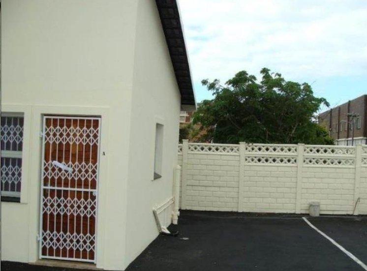 8 Bedroom Property for Sale in Bulwer KwaZulu-Natal