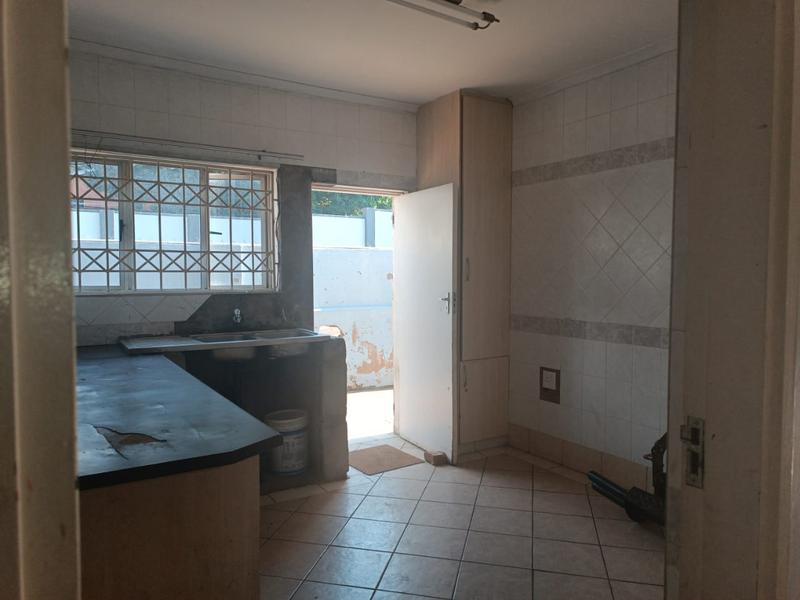 8 Bedroom Property for Sale in Isipingo Rail KwaZulu-Natal