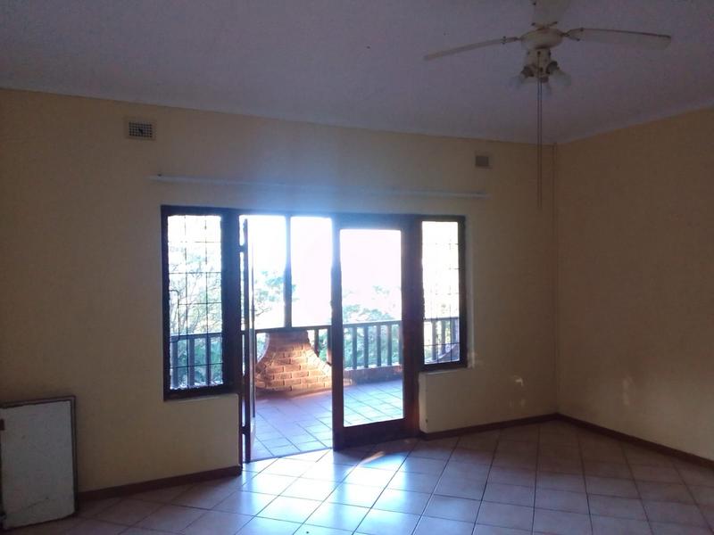 6 Bedroom Property for Sale in Southport KwaZulu-Natal