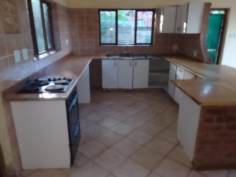 6 Bedroom Property for Sale in Southport KwaZulu-Natal