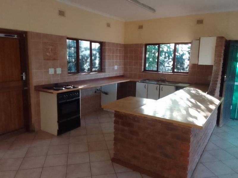 6 Bedroom Property for Sale in Southport KwaZulu-Natal