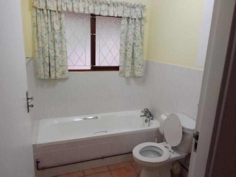 3 Bedroom Property for Sale in Umtentweni KwaZulu-Natal