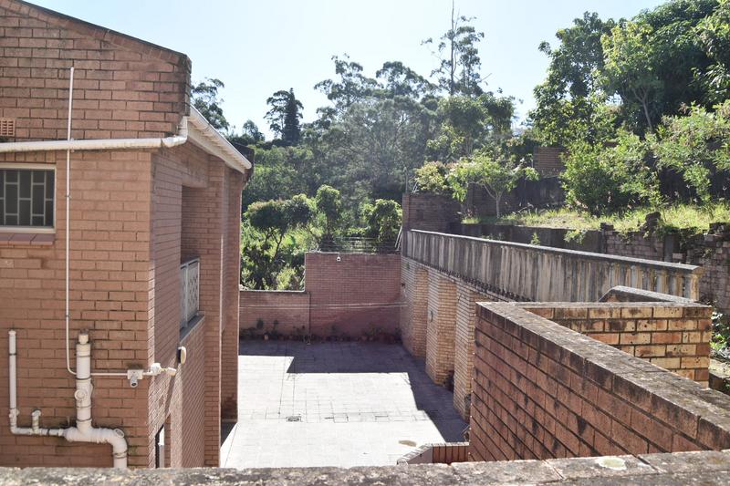 5 Bedroom Property for Sale in Umzinto KwaZulu-Natal