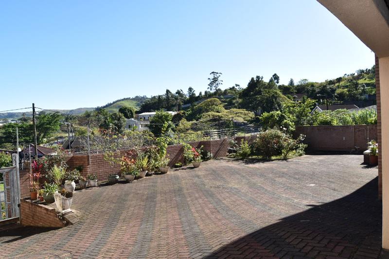 5 Bedroom Property for Sale in Umzinto KwaZulu-Natal