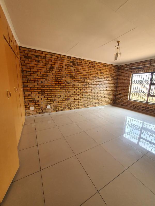 3 Bedroom Property for Sale in Lennoxton KwaZulu-Natal