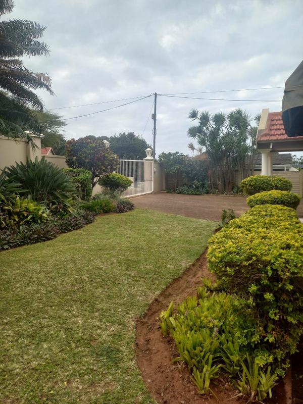 5 Bedroom Property for Sale in Umkomaas KwaZulu-Natal