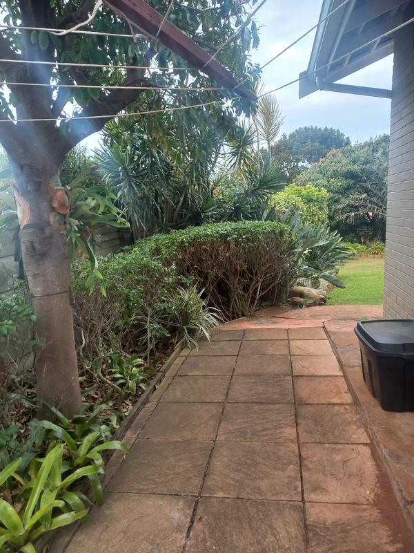 5 Bedroom Property for Sale in Umkomaas KwaZulu-Natal