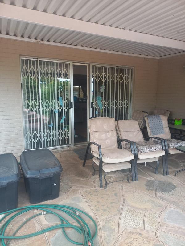 5 Bedroom Property for Sale in Umkomaas KwaZulu-Natal