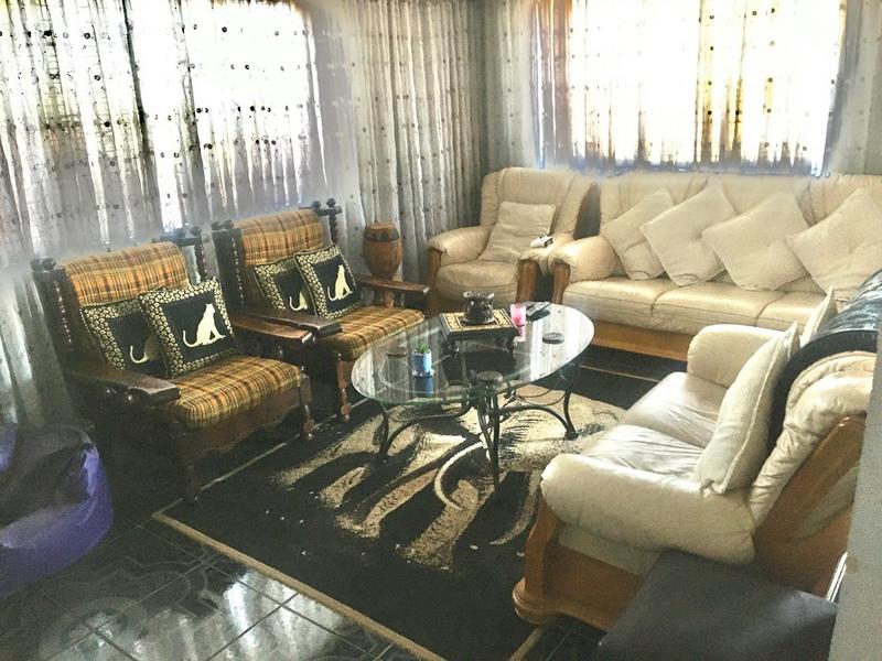 6 Bedroom Property for Sale in Lotus Park KwaZulu-Natal