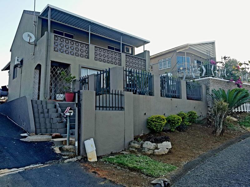 7 Bedroom Property for Sale in Castlehill KwaZulu-Natal