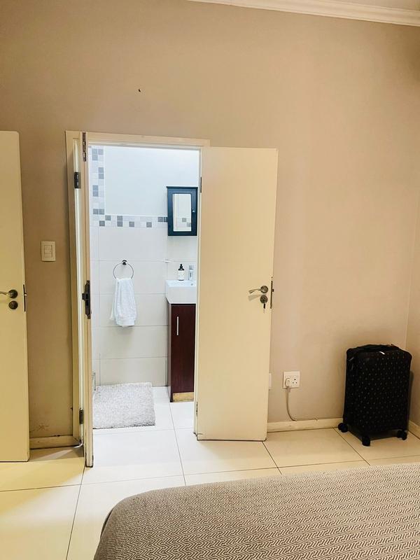 1 Bedroom Property for Sale in Umhlanga Rocks KwaZulu-Natal