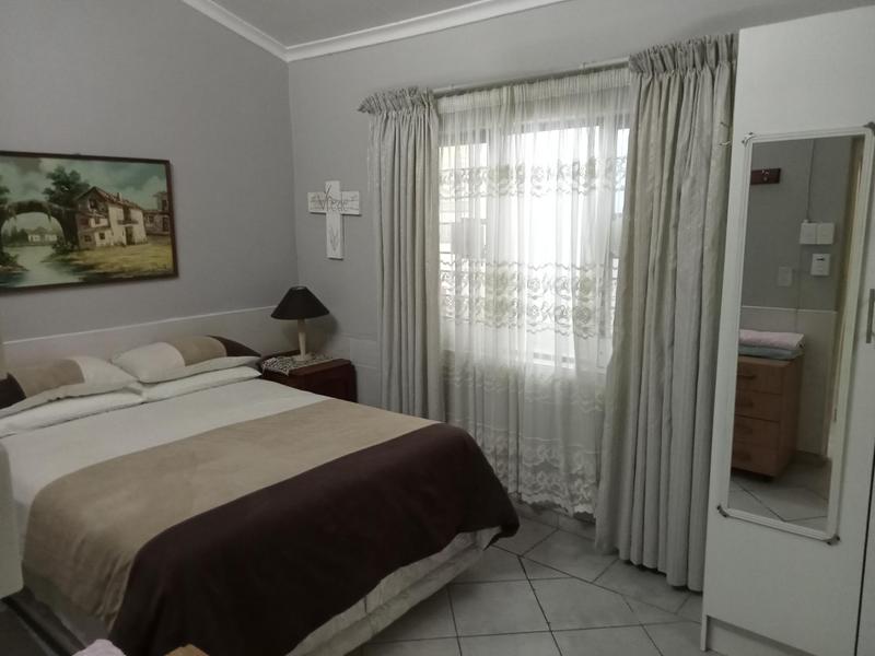 5 Bedroom Property for Sale in Mtwalume KwaZulu-Natal