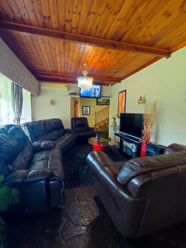4 Bedroom Property for Sale in Yellowwood Park KwaZulu-Natal