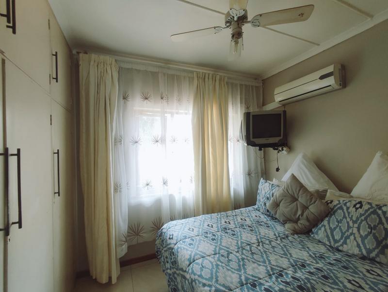 4 Bedroom Property for Sale in Yellowwood Park KwaZulu-Natal