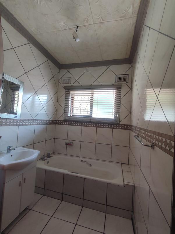 4 Bedroom Property for Sale in Yellowwood Park KwaZulu-Natal