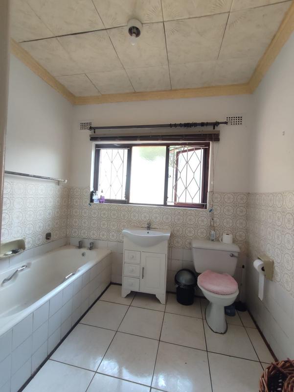 4 Bedroom Property for Sale in Yellowwood Park KwaZulu-Natal