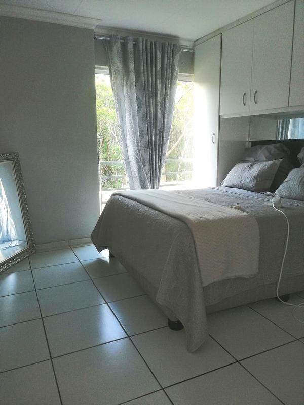 2 Bedroom Property for Sale in Morningside KwaZulu-Natal