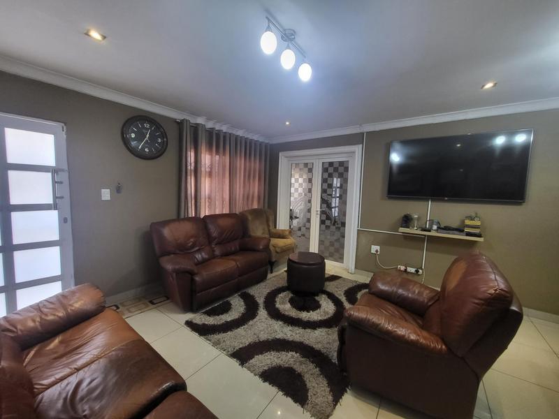 3 Bedroom Property for Sale in Redcliffe KwaZulu-Natal