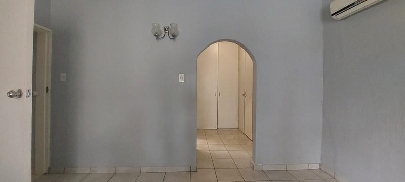 To Let 4 Bedroom Property for Rent in Richem KwaZulu-Natal