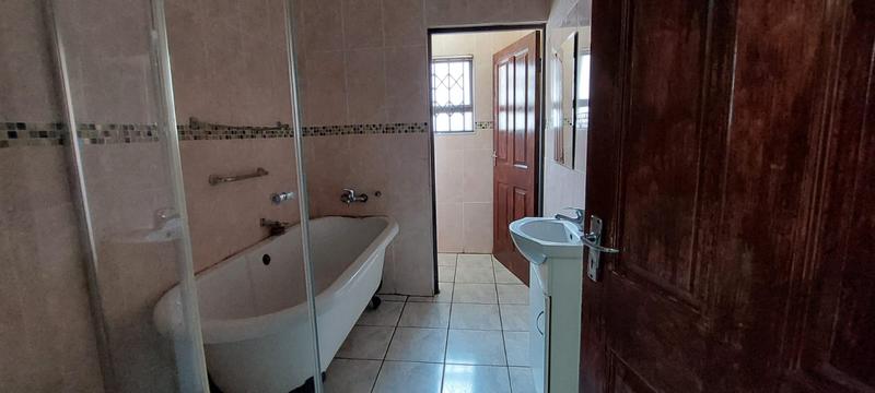 5 Bedroom Property for Sale in Ngwelezana KwaZulu-Natal